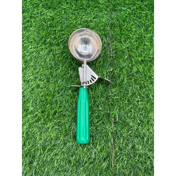 Hamilton Beach Commercial Disher – Size 12, Green - stainless Steel Scoop - Picture 2 of 5